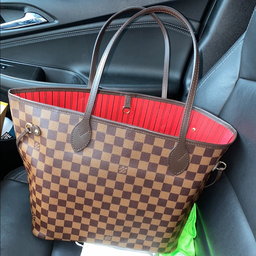 Louis Vuitton MM cherry inside